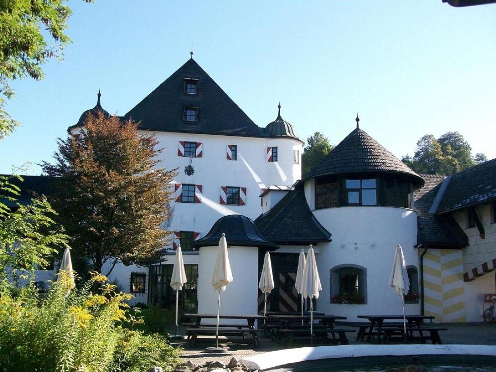 Family Hotel Schloss Rosenegg Fieberbrunn Eksteriør billede